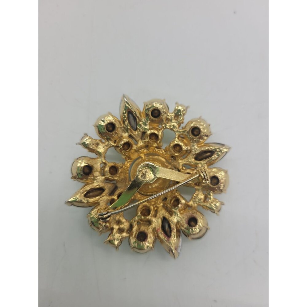 VTG Gold-Tone Rhinestone Flower Brooch Blue & Green Stones Classic Luxury - Picture 2 of 3